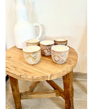 Bougie en bois sculpté